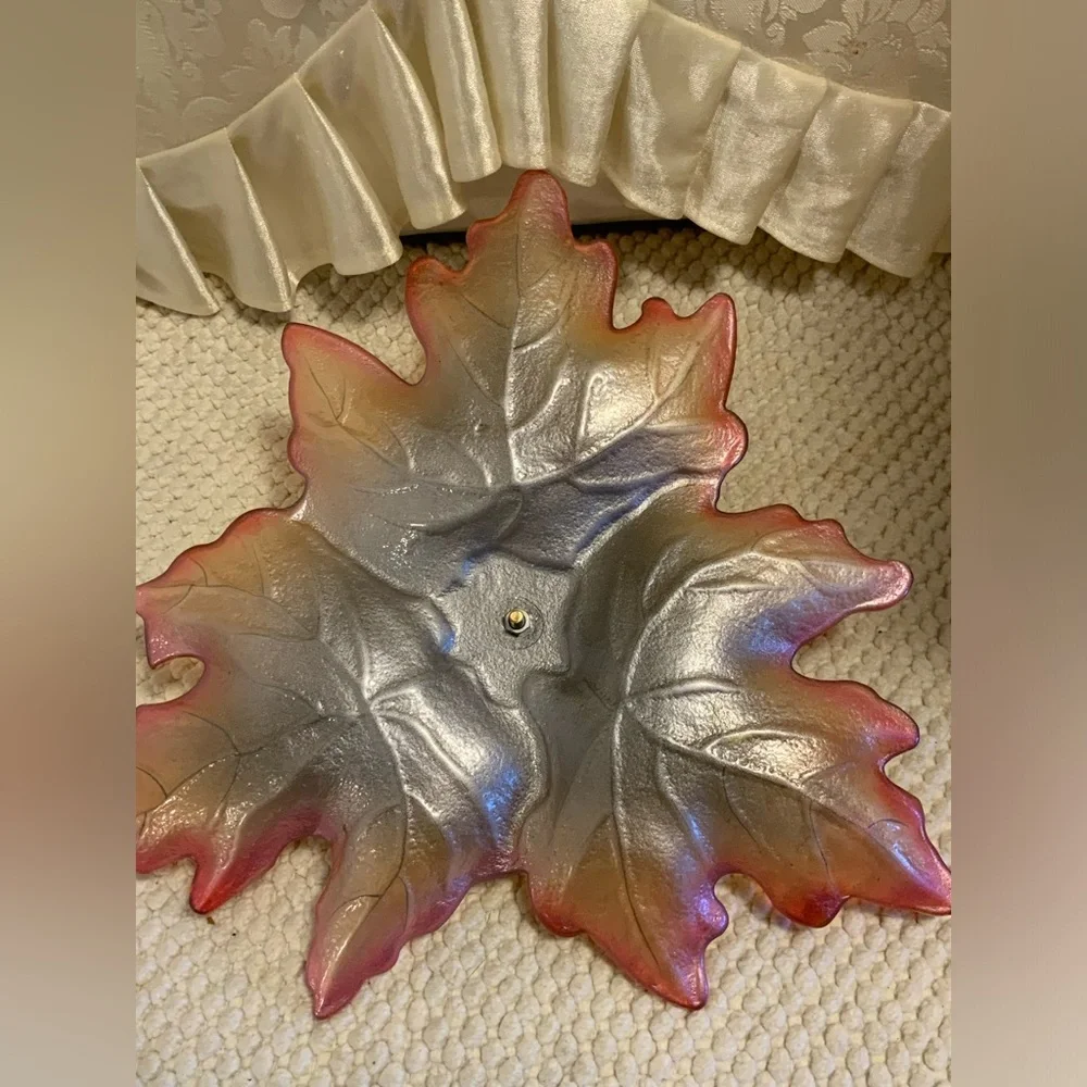 GLASS CENTERPIECE DISH